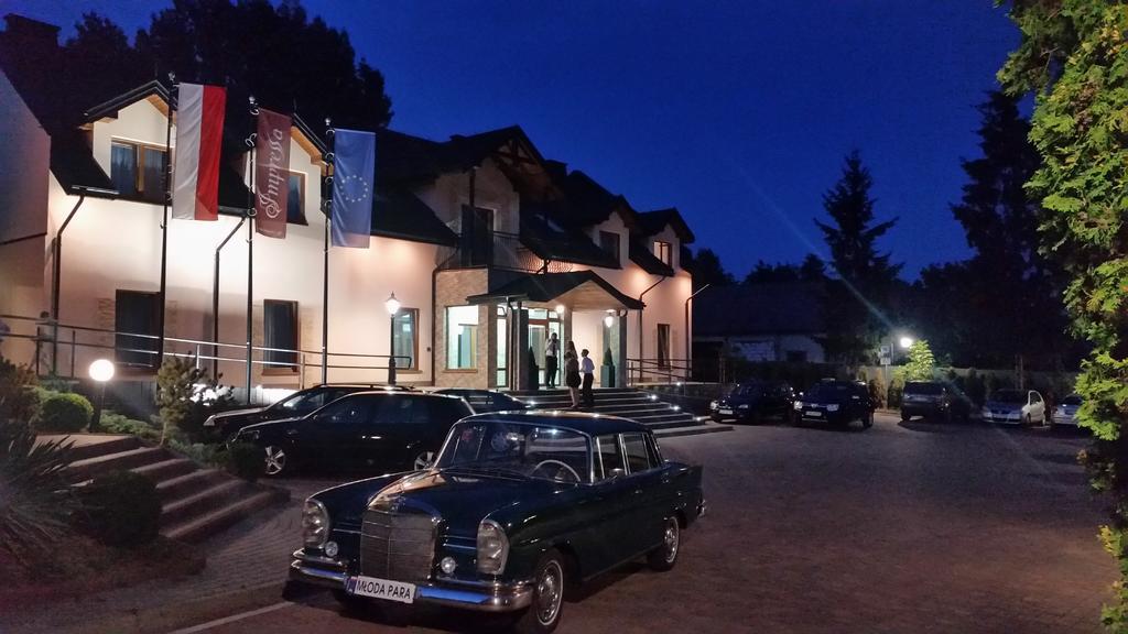 Hotel Impressa Niedrzwica Duza Bagian luar foto