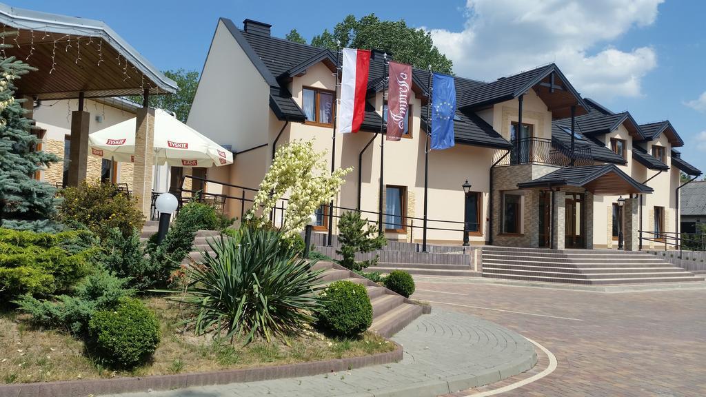 Hotel Impressa Niedrzwica Duza Bagian luar foto